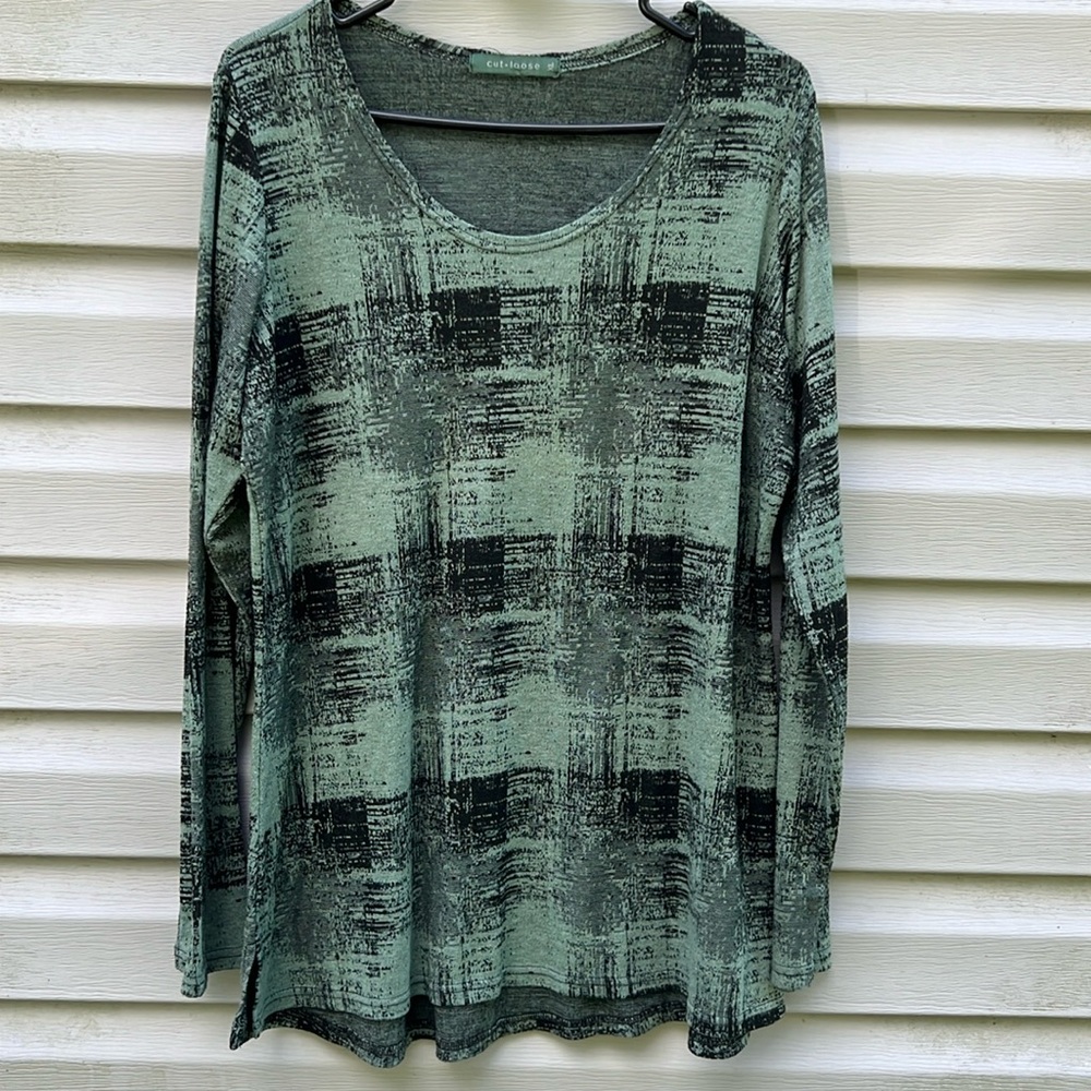 Cut loose | Long Sleeve Green Black Blouse size Extra Large